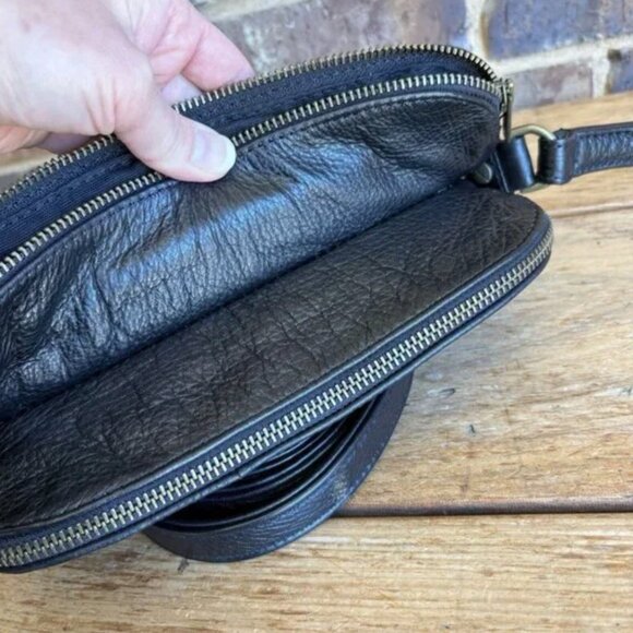 Wanderers Travel Co. The Venetian Grande Passport Crossbody Purse Black Leather - Picture 6 of 11